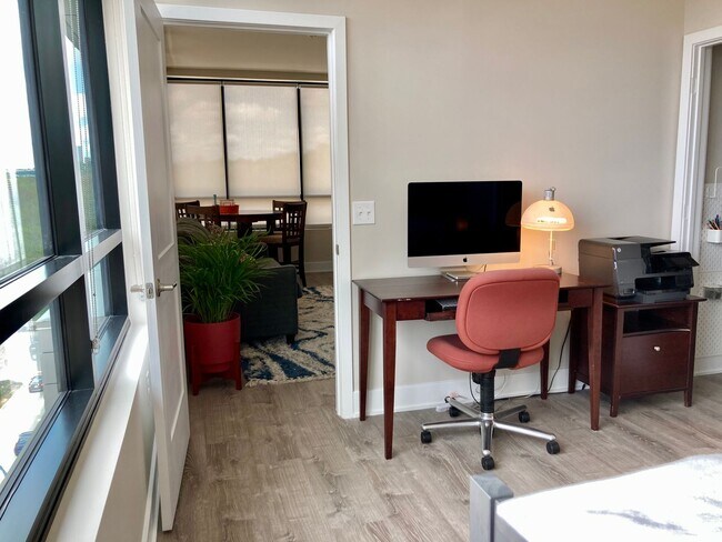 Building Photo - Gorgeous 2 Bedroom Condo in Oxon Hill!