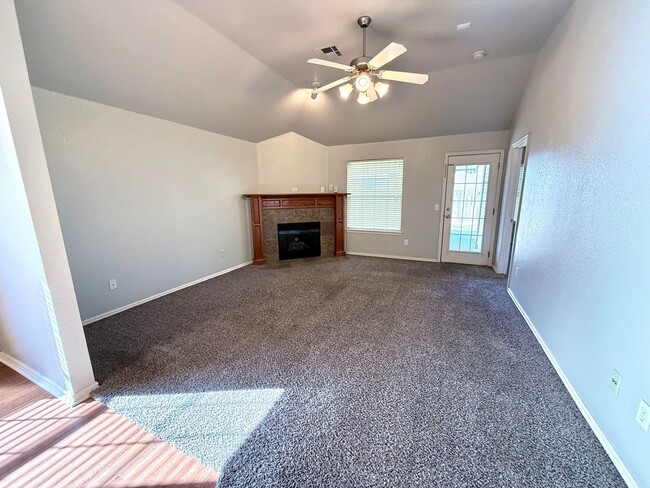 Building Photo - Beautiful 3BD 2BA Home in Moore!!