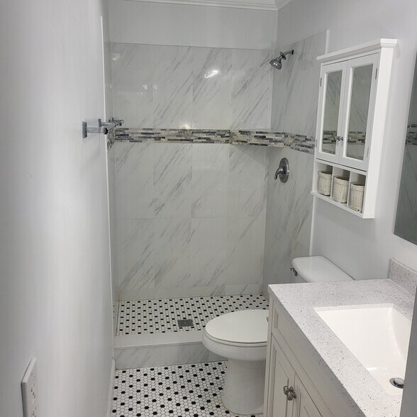 Building Photo - 4884 Bonanza Ct