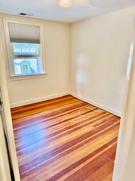 Building Photo - 2210 N Lexington St