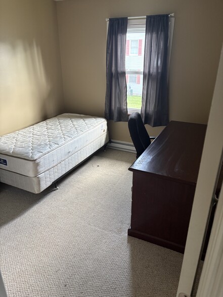 Bedroom 3 - 1528 Blue Course Dr