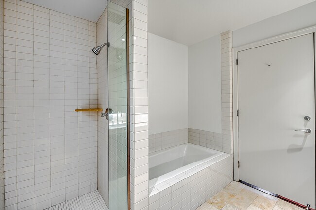 Building Photo - The Meriwether