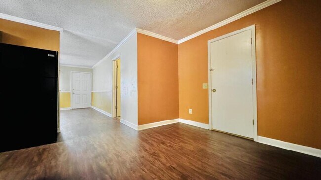 Building Photo - 1410 W Avondale Dr