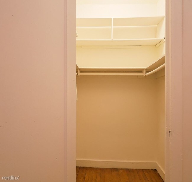 Building Photo - Studio, 1 bath  - 540 Saint Johns Pl Apt 3H