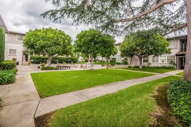 Building Photo - 1.0 bedroom in Monrovia California 91016