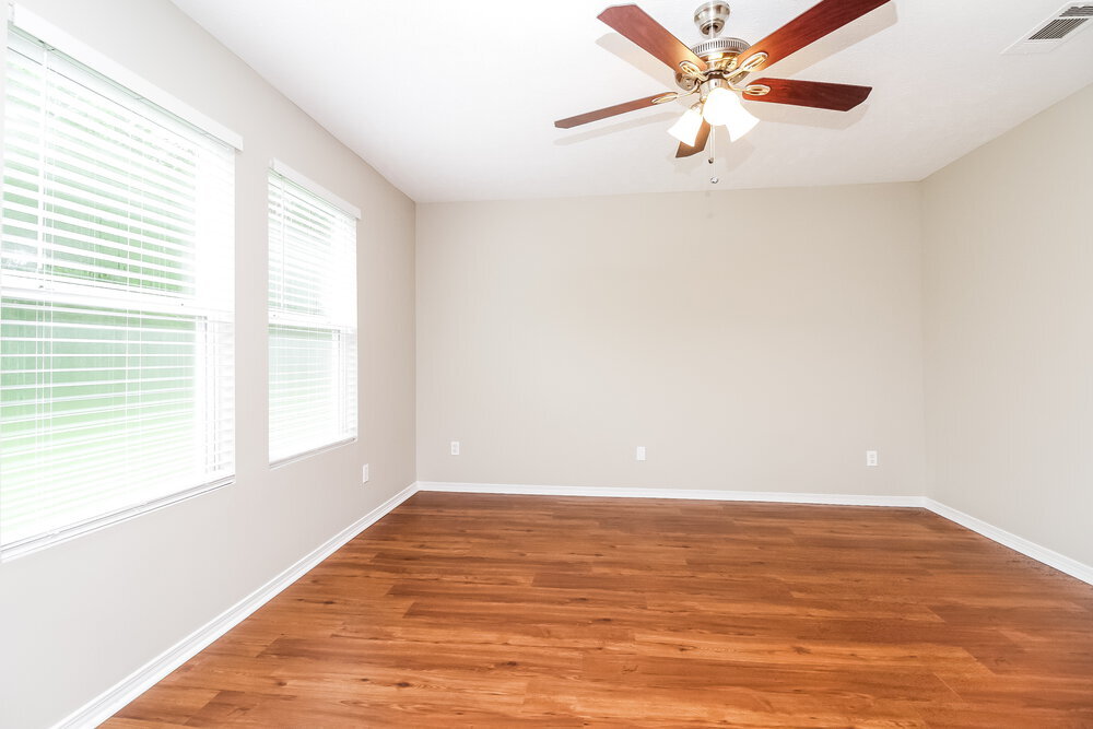 Building Photo - 5220 Sunsail Dr