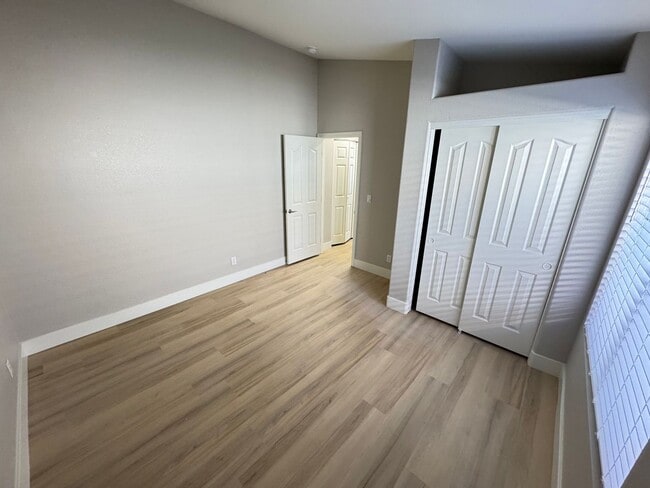 Building Photo - Bright & Stylish 2-Bedroom Home with Spaci...