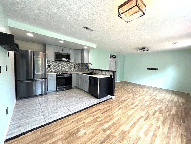 Building Photo - 1019 Brittany Park Dr