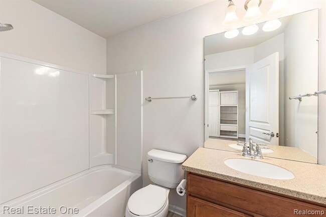 Building Photo - 27999 Middleton Dr