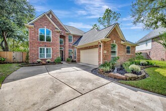 Building Photo - 1639 Lakeside Enclave Dr