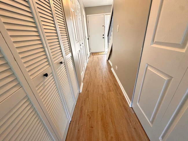 Building Photo - 940 Sandpiper Ct