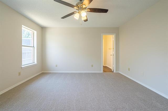 Building Photo - 2507 Meadowview Dr
