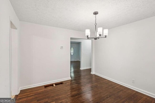 Building Photo - 125 Chappell Rd SW