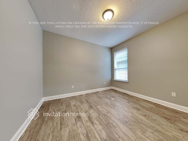 Building Photo - 832 Glendale Ln