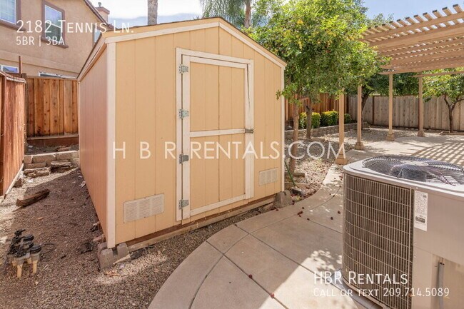 Building Photo - 2182 Tennis Ln