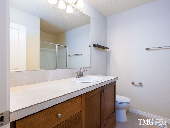 Building Photo - Beautiful 2br/2ba Townhome in Great Wilsonville Location!  ** MOVE IN SPECIAL **