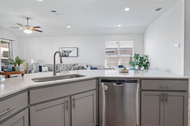 Building Photo - 620 Peace Pipe Way