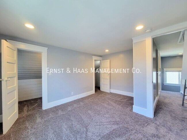 Building Photo - Historic 5-Bedroom, 4-Bath Home with Moder...