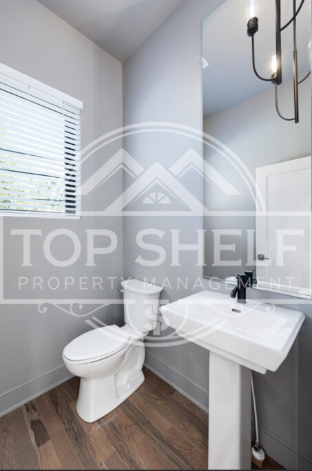 Building Photo - 1540 Millwood Pl