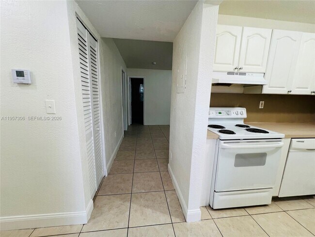 Building Photo - 2040 NW 89th Ave