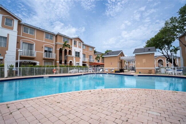 Building Photo - 17600 NW 73rd Ave