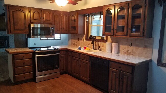 Building Photo - 5049 Babbitt Rd