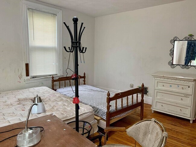 Building Photo - 236 Cypress St