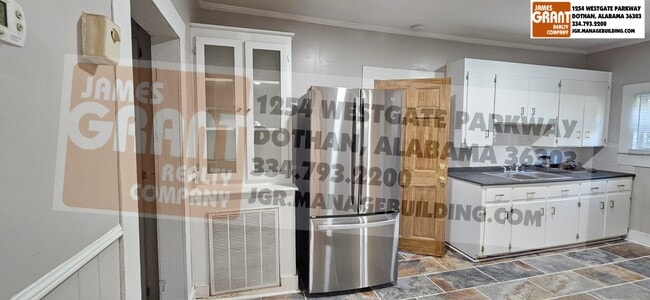 Building Photo - 206 Kornegay St