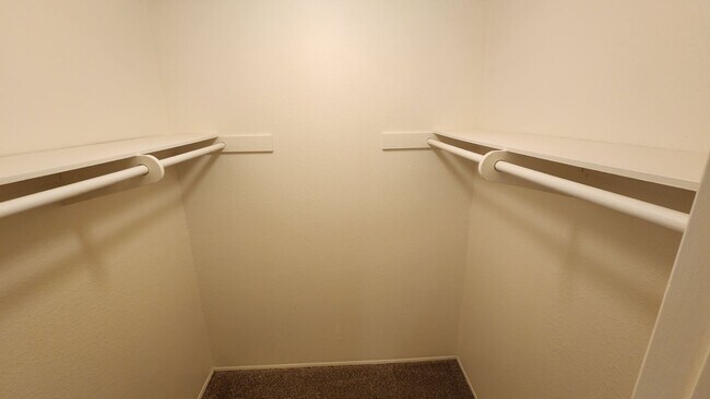 Building Photo - 2 Bedroom Condo in Mission Valley