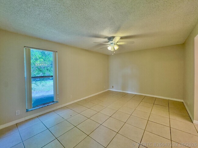Building Photo - 2800 Fiore Way