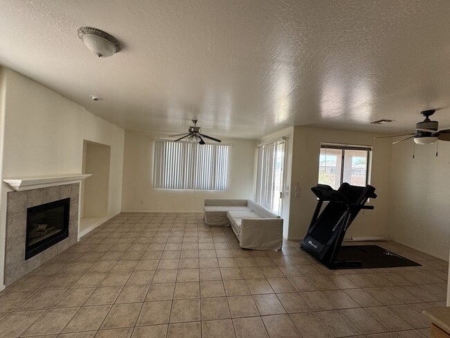 Building Photo - Estrella Mountain Ranch Overlook 3br