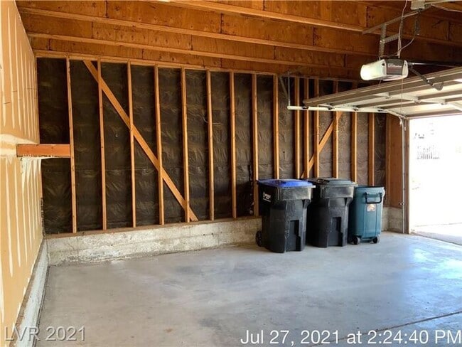 Building Photo - COMING SOON -- Ready no later than End of April