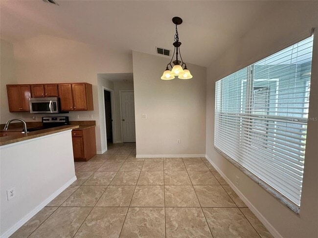Building Photo - 1401 Vermouth Ln