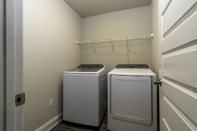 Building Photo - "Spacious 4 Bed, 2 Bath Home in Biloxi, MS - A Must-See Rental Property!"