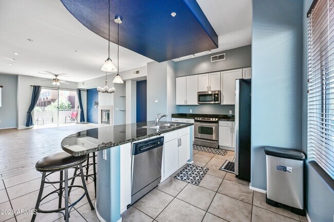 Building Photo - 6745 N 93RD Ave