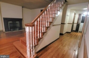 Building Photo - 1620 W Main St