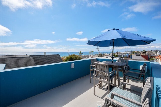 Building Photo - 310 30th St