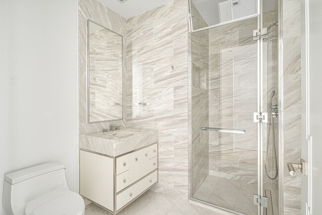 Building Photo - 138 E 50th St