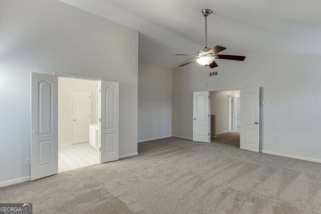 Building Photo - 300 Beckenham Walk Dr