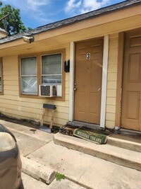 Building Photo - 1016 Miles St