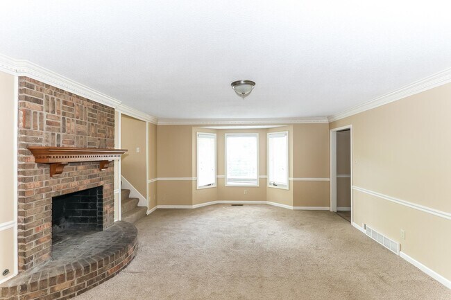 Building Photo - 102 Country Pl