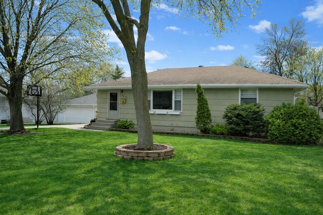 Building Photo - 2905-32ND