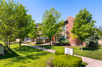 Building Photo - Villa Park Apartments