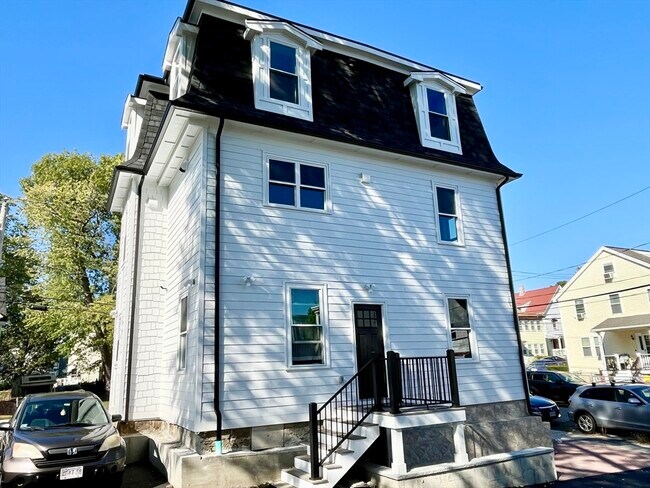 Building Photo - 116 Evans St