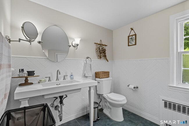 Building Photo - 104 Bentwood Rd