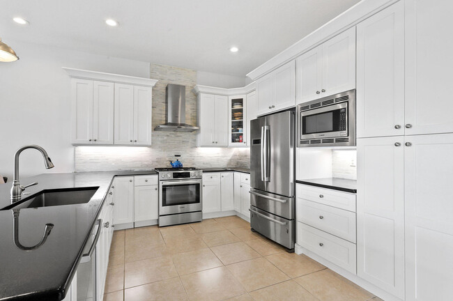 Building Photo - 143 Isle Verde Way