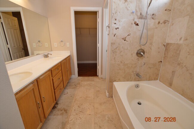 Building Photo - 4634 Viareggio Ct