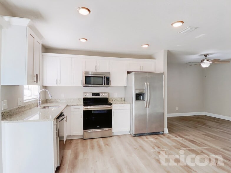 Building Photo - 3528 Libby Loop