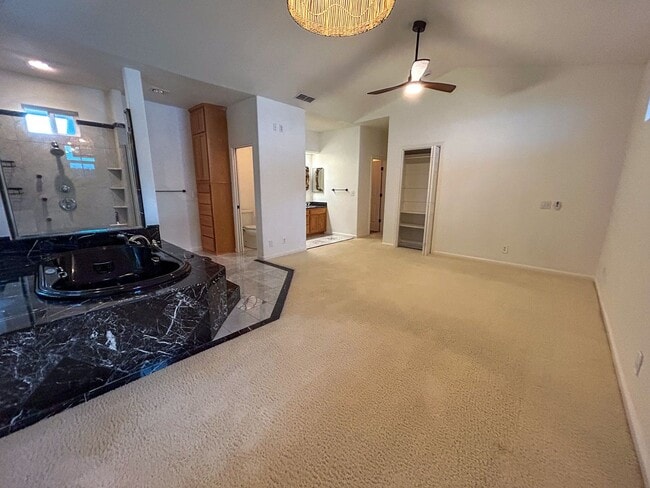 Building Photo - 3 Bedroom Home for Rent in Chico CA | Garage, Private Yard, Central HVAC