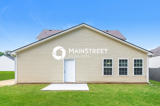 Building Photo - 4 Bedroom Pet-Friendly Home in Fairburn, GA with Main Street Renewal